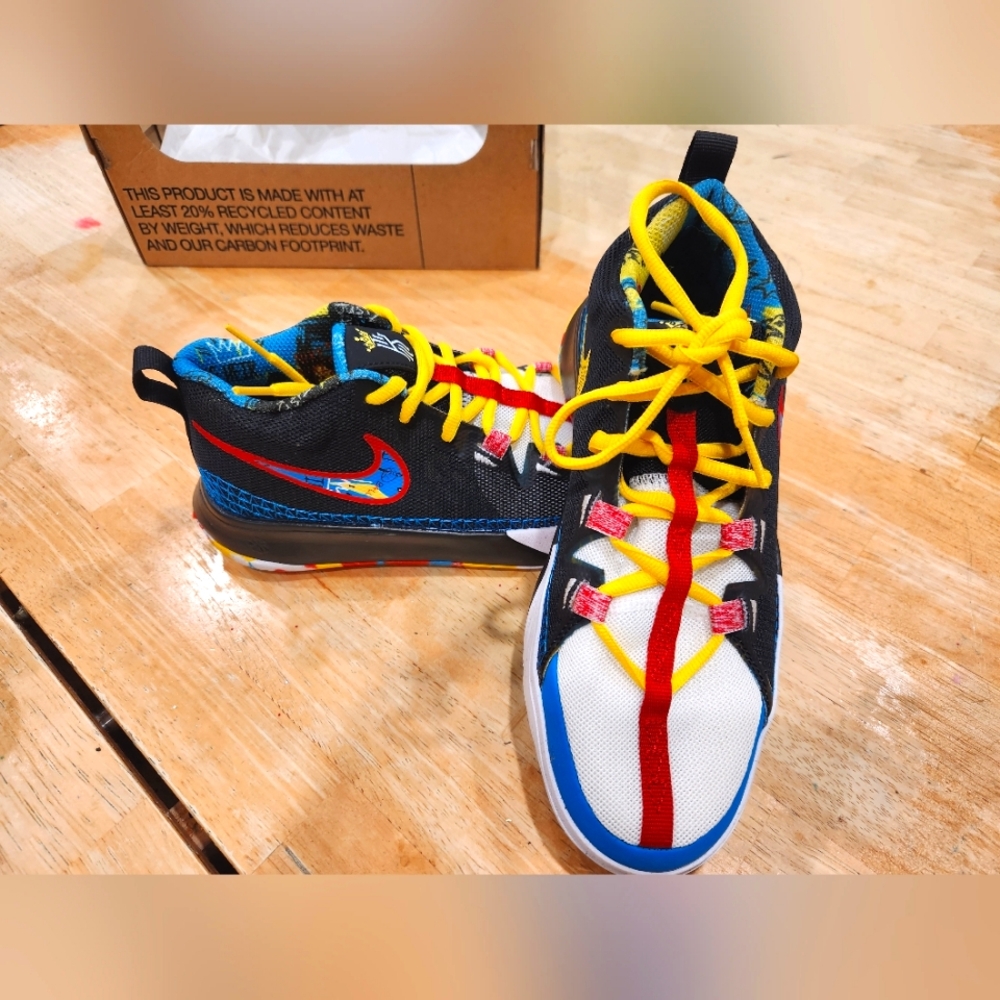 Nike Grade School Boys' Kyrie Flytrap 6 Basketball Shoes